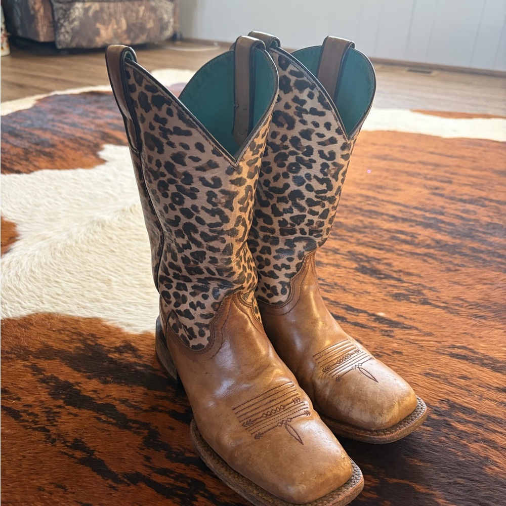 Ariat Women's Leopard Print and Tan Cowboy Boots